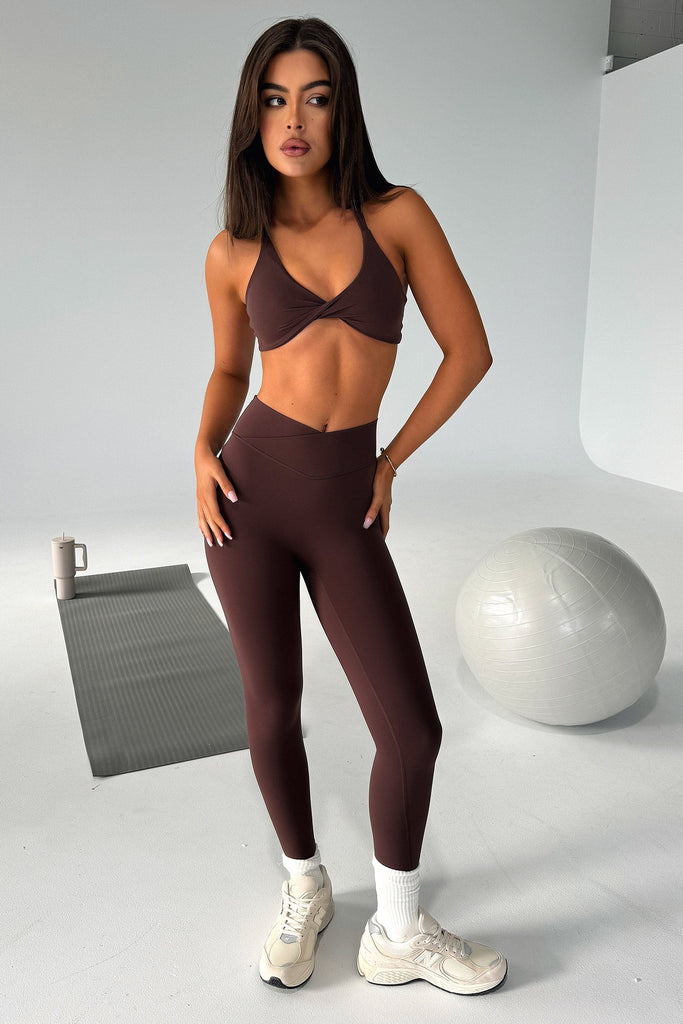 Nikau Twist Sports Bra - Brown