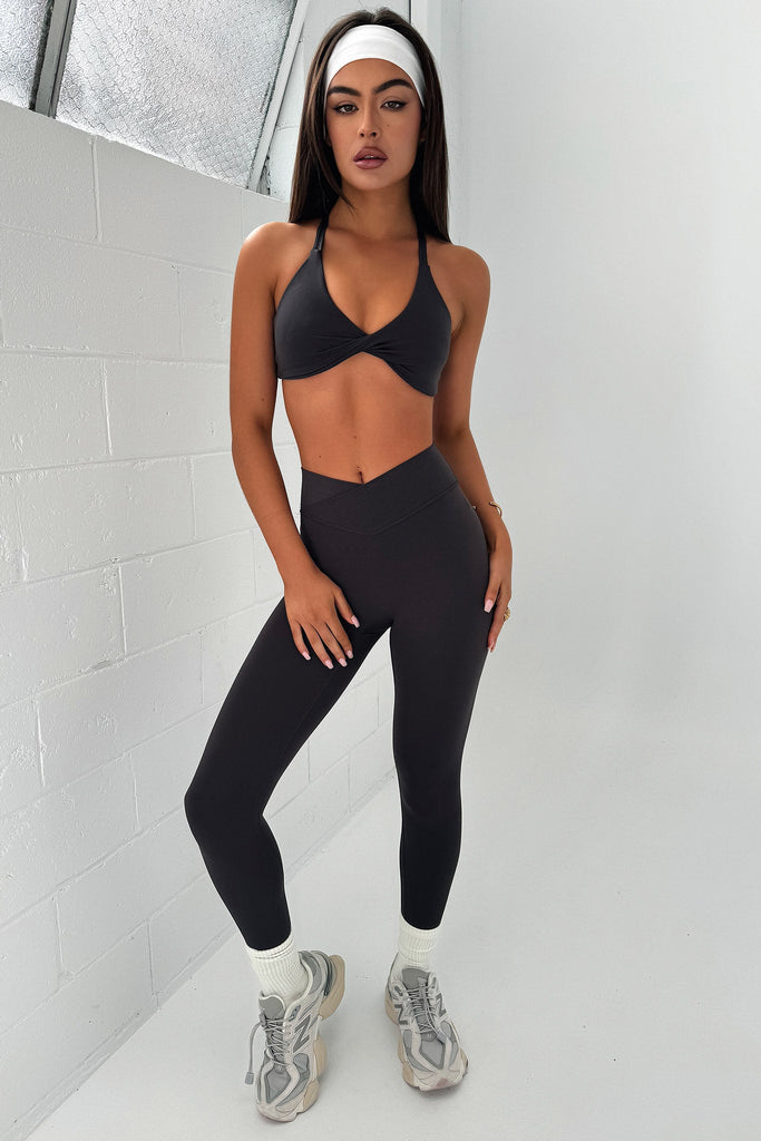 Nikau Twist Sports Bra - Grey